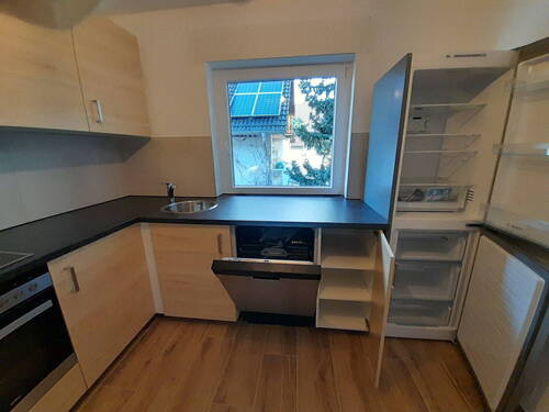 Küche mit Elektrogeräten - 3 Zimmer Etagenwohnung in Mainz