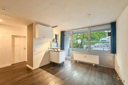 Wohn-/ Essbereich - 2 Zimmer Etagenwohnung zum Kaufen in Köln