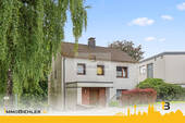 Aussenfassade - Charmantes Zweifamilienhaus mit Platz zum Träumen!