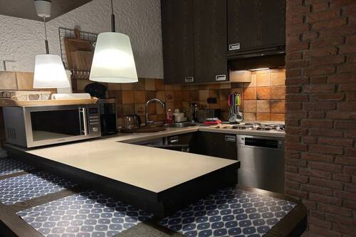 offener Küchenbereich mit EBK - 