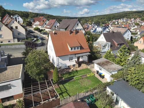 Hausansicht - Einfamilienhaus mit 136,10 m² in Forchheim zum Kaufen