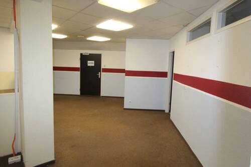 10-Eingang-1 - 9 Zimmer Büro in Krefeld