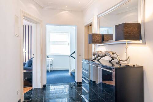 1.OG_Flur_Ansicht2 - 