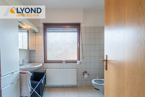 LYD 3791 - 8 WC - 