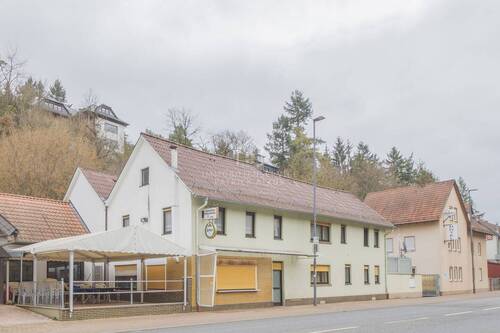 Motel Aussen5 - Mehrfamilienhaus, Wohnhaus mit 332,20 m² in Ober-Mörlen zum Kaufen