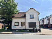 Straßenansicht - 9 Zimmer Mehrfamilienhaus, Wohnhaus in Henstedt-Ulzburg