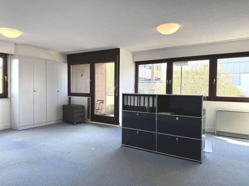 Wohnzimmer - 2 Zimmer Etagenwohnung zum Kaufen in Sindelfingen