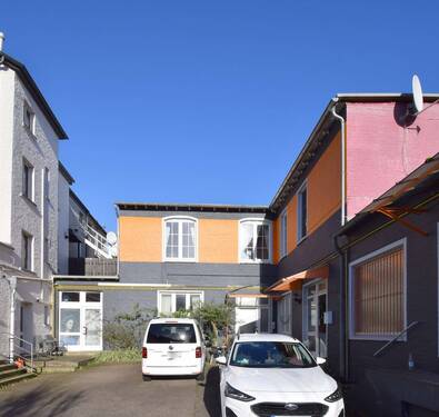 Innenhof - Gewerbeobjekt (Büro, Produktion, Verkauf) in Mönchengladbach zum Kaufen