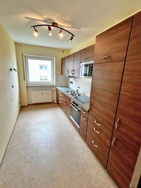 Küche - -REDUZIERT- Herzo, Großzügige 3-Zimmer-Wohnung, Loggia, Stellplatz, zentral, ruhig