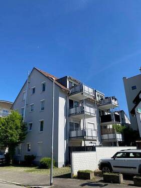 Außenansicht.jpeg - Charmante 3-Zimmer-Wohnung in Top-Lage mit idealer Anbindung