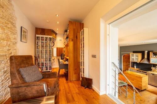 Lesezimmer - Etagenwohnung mit 83,00 m&sup2; in München zum Kaufen