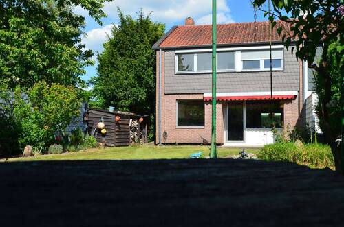 Gartenansicht - ruhig gelegenes Reihenendhaus mit Garage in BS-Stöckheim