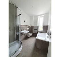 Große 2,5-Zimmer-Wohnung in Velten mit EBK, Tageslichtbad & Stellplatz (Wallbox-Option)