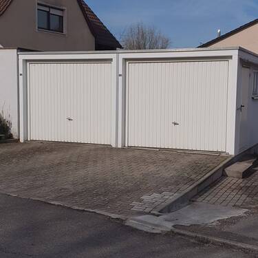 Doppelgarage - 3 Zimmer Mehrfamilienhaus, Wohnhaus zum Kaufen in Sternenfels