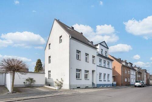 Außenansicht - Gepflegtes, einseitig angebautes Einfamilienhaus in guter Lage von MG-Bettrath!