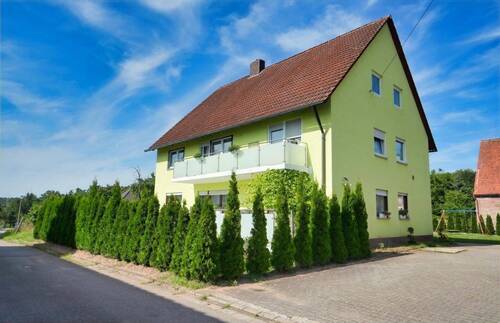 Außenansicht - Modernisiertes 3-Parteien MFH - Ideal für Familien& Investoren