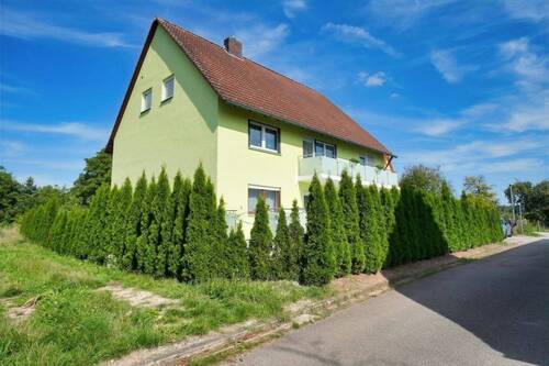 Außenansicht - 1 Zimmer Mehrfamilienhaus, Wohnhaus zum Kaufen in Büchenbach