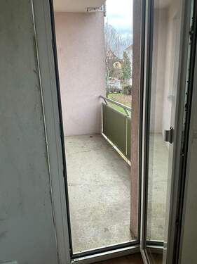 Blick auf den Balkon.jpeg - 