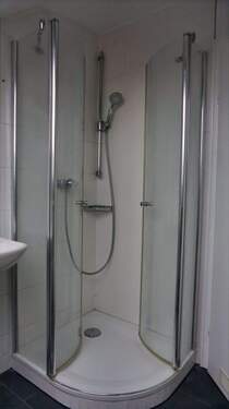 Das Tageslichtbad mit Dusche - 