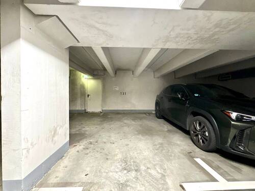 Tiefgaragenstellplatz - 