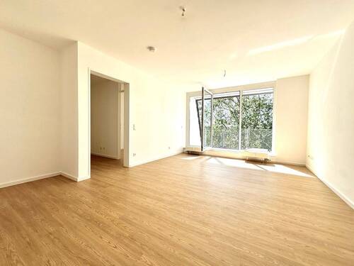 Wohnzimmer - 3 Zimmer Etagenwohnung zur Miete in Mönchengladbach