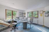 Einliegerwohnung Wohnz./Büro - 
