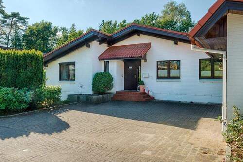 Eingang Ansicht - 5 Zimmer Einfamilienhaus in Buchholz in der Nordheide