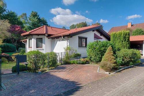 Separater Zugang ELW/Büro - Einfamilienhaus mit 198,00 m² in Buchholz in der Nordheide zum Kaufen