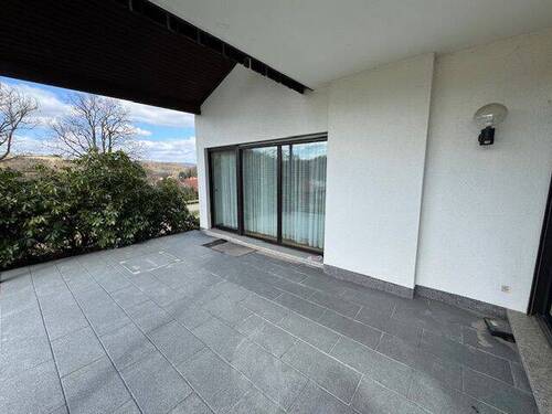 Modernisierte Terrasse - 7 Zimmer Einfamilienhaus zur Miete in Kusel