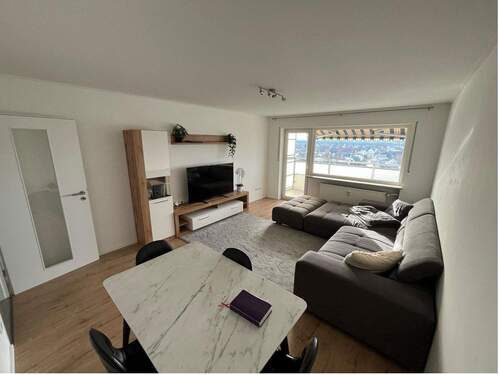 Wohnzimmer - 3 Zimmer Etagenwohnung zur Miete in Röthenbach an der Pegnitz