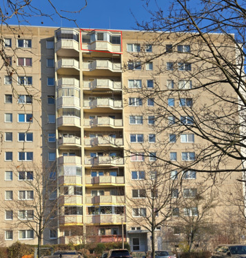 Hausansicht - Eigentumswohnung mit verglastem Südbalkon und Weitblick
