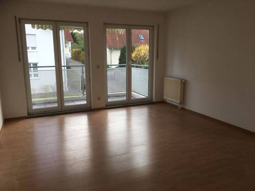 Wohnzimmer - 2 Zimmer Etagenwohnung in Dresden