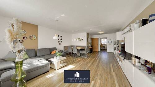 Titelbild - Attraktive 3-Zimmer-Wohnung mit Balkon, 2 KFZ Stellplätzen und Blick auf den Annaberg
