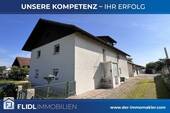 Bild 1 - gepflegtes 2 Fam. Haus mit Garagen und Büro