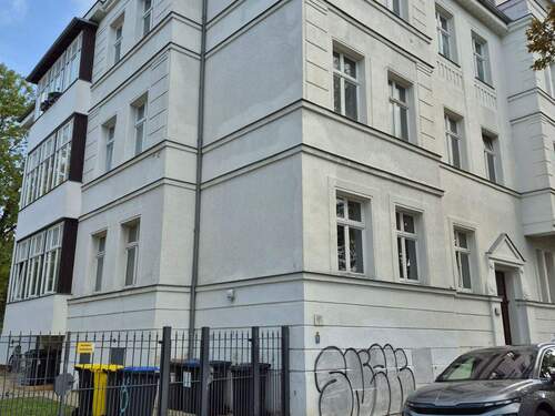 Hausansicht mit Blick auf die Wohnung - 2 Raumwohnung, Hochparterre im beliebten Stadtteil Gohlis