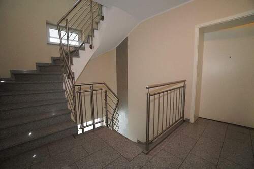 Treppenhaus - 3 Zimmer Etagenwohnung zum Kaufen in Paderborn / Elsen