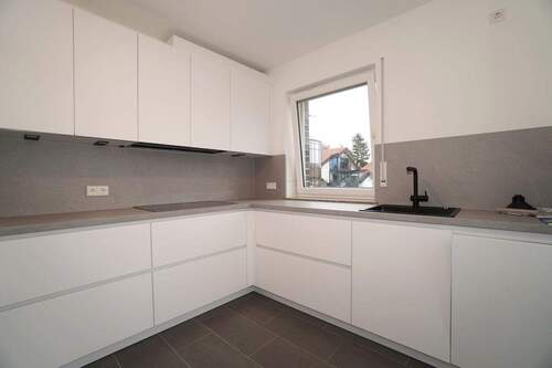 Einbaulküche, Herd und Waschbecken - 