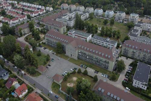 Gebäude und Grundstück - Einfamilienhaus in Berlin zum Kaufen