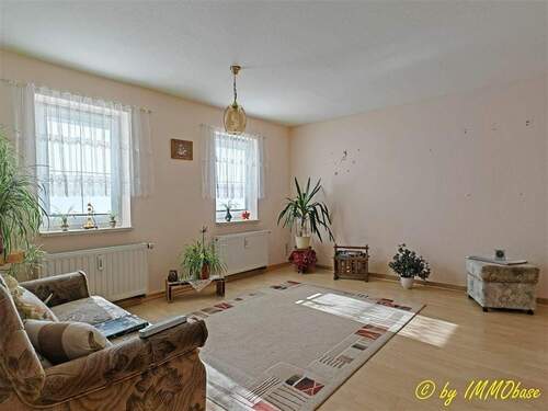 Einliegerwohnung - Wohnzimmer - Bauernhaus, Landhaus mit 130,00 m&sup2; in Rossau b Mittweida zum Kaufen