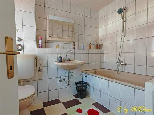 Einliegerwohnung - Badezimmer - 