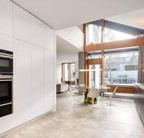 Wohnen auf höchstem Niveau: Architektenhaus mit großem Swimmingpool und Designermöbeln - München Untergiesing-Harlaching