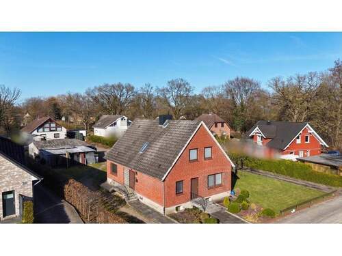 Seitenansicht - 5 Zimmer Einfamilienhaus zum Kaufen in Neumünster