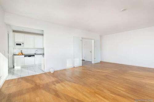 Wohn-/Essbereich mit Blick in Küche - Etagenwohnung mit 102,00 m&sup2; in Berlin zum Kaufen