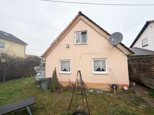 Hausansicht hinten.jpeg - 4 Zimmer Einfamilienhaus in Bubesheim