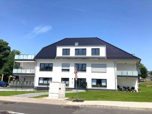 Ansicht Süd-Ost - 4 Zimmer Etagenwohnung zur Miete in PETERSBERG BÖCKELS