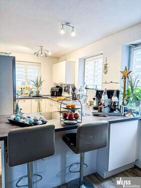 Einbauküche - Doppelhaushälfte mit 103,00 m&sup2; in Höchberg zur Miete