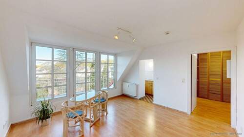 Wohnbereich mit Zugang zur Küche - 1 Zimmer Etagenwohnung zur Miete in Hamm