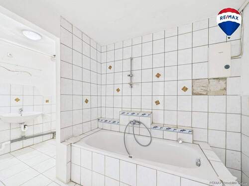 RE/MAX Immobilien DeLux Haus verkauf Fitten - 