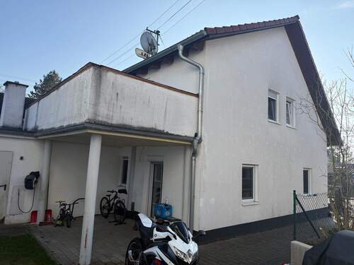 Ansicht Seitlich.jpeg - 4 Zimmer Doppelhaushälfte in Ichenhausen