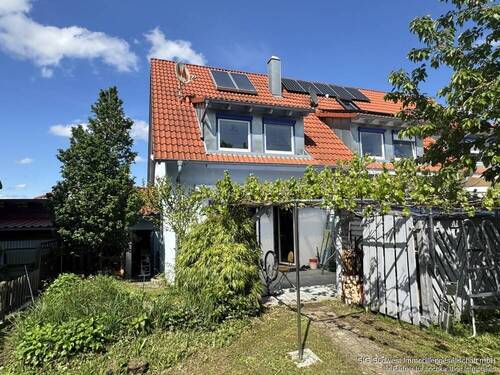 Haus Frontansicht - 